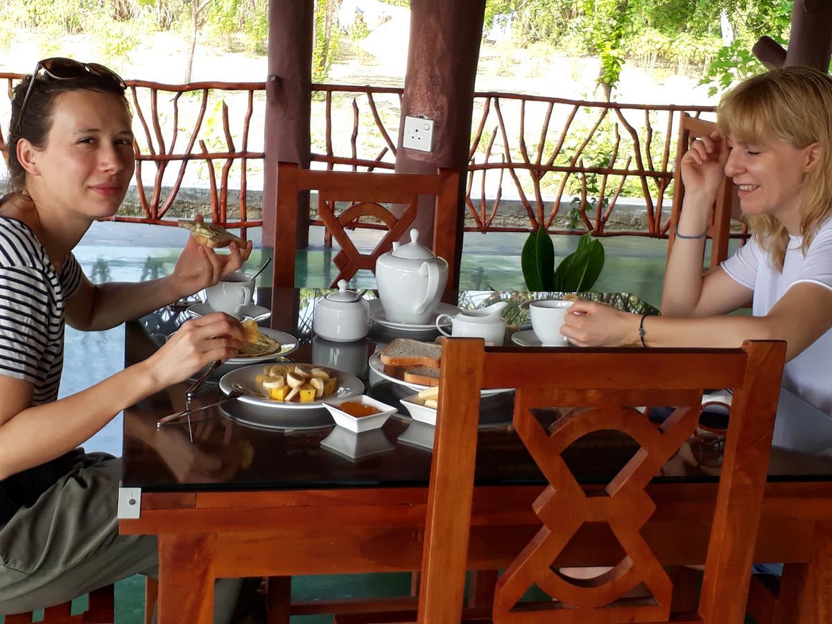 Pearl Cave Cabanas & Resturant Tangalle Exterior foto